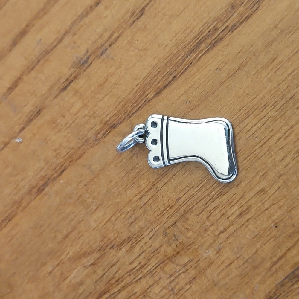 RETIRED James Avery Christmas Stocking charm, sterling silver 🎄